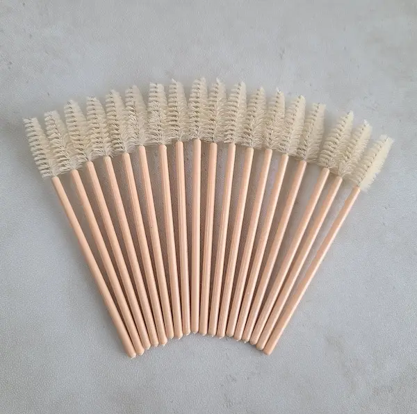 Beige disposable lash brush 50 pieces, Lash extensions & Brow brush